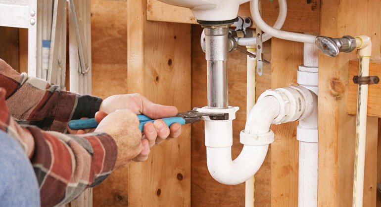 What Qualities Require For Becoming A Professional Plumber? – Here Guide