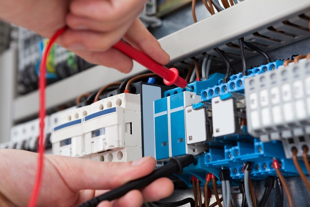 An Ultimate Guide to What to look in a Professional Electrician?