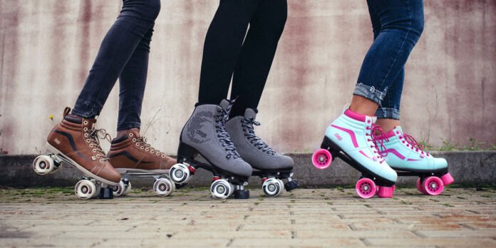 women roller skates