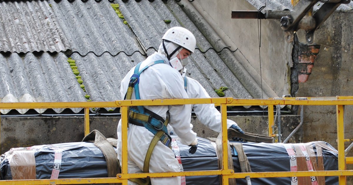Why Should You Hire Trained Asbestos Removal Experts?